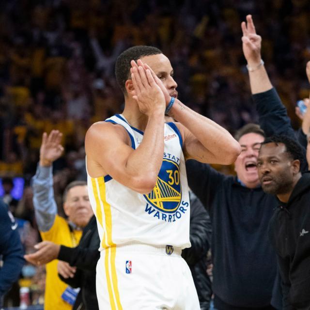 stephen_curry_22wcf_game2.jpg