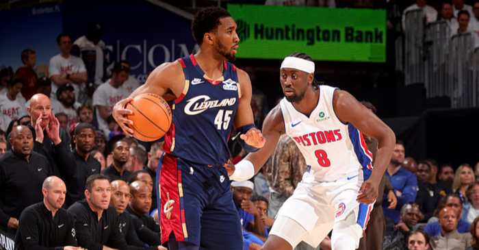 开云体育入口-米切尔35+10坎宁安27分三双 骑士主场力克活塞|NBA季后赛|多诺万-米切尔|克利夫兰骑士队|凯德-坎宁安|底特律活塞队_新浪体育_新浪新闻