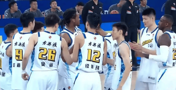 开云-广东惨案!本土仅13分遭山东打爆,北京16分逆转,广厦止颓